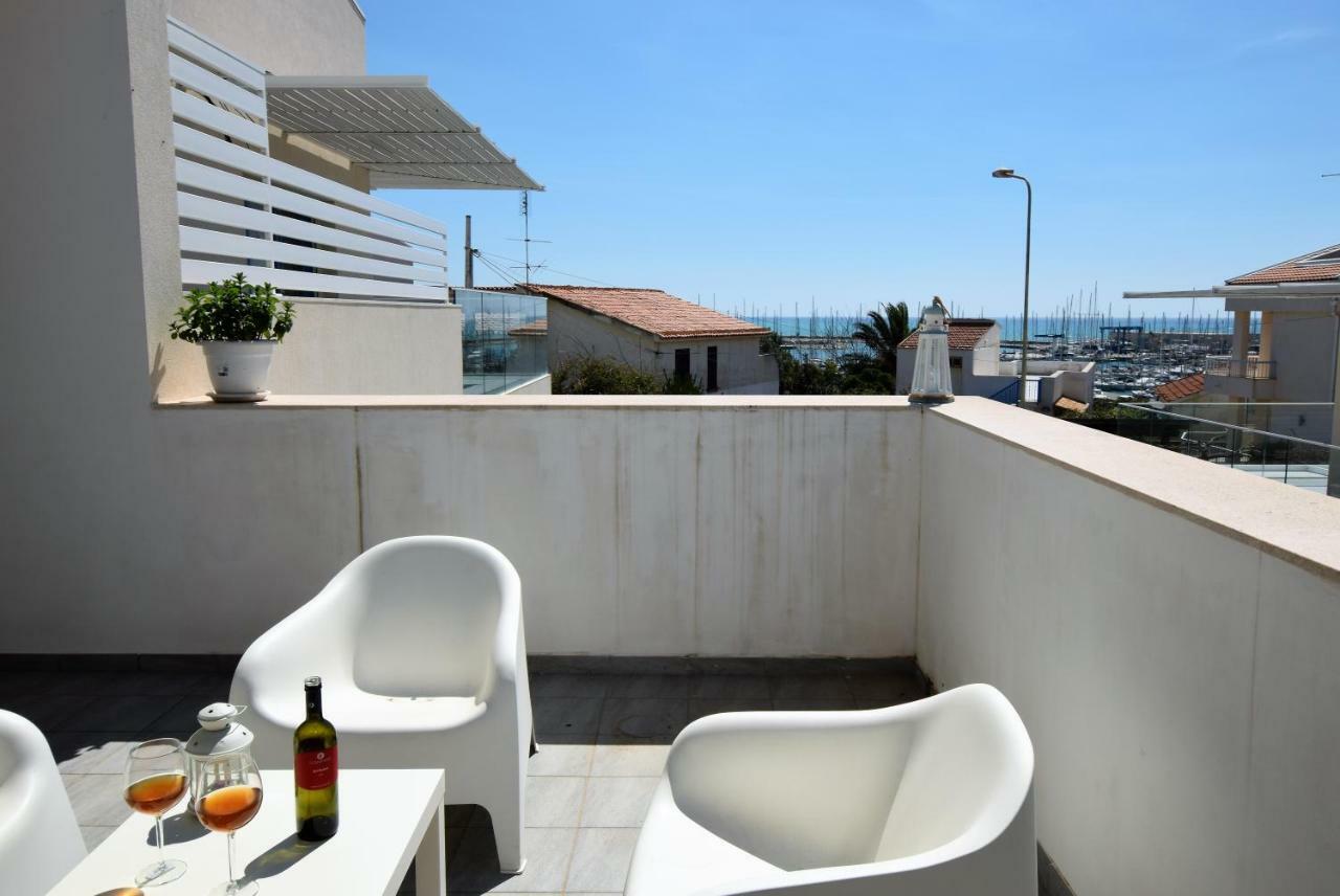 Delposto Marina Di Ragusa Prl ภายนอก รูปภาพ